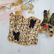 Нежный корсет с вышивкой